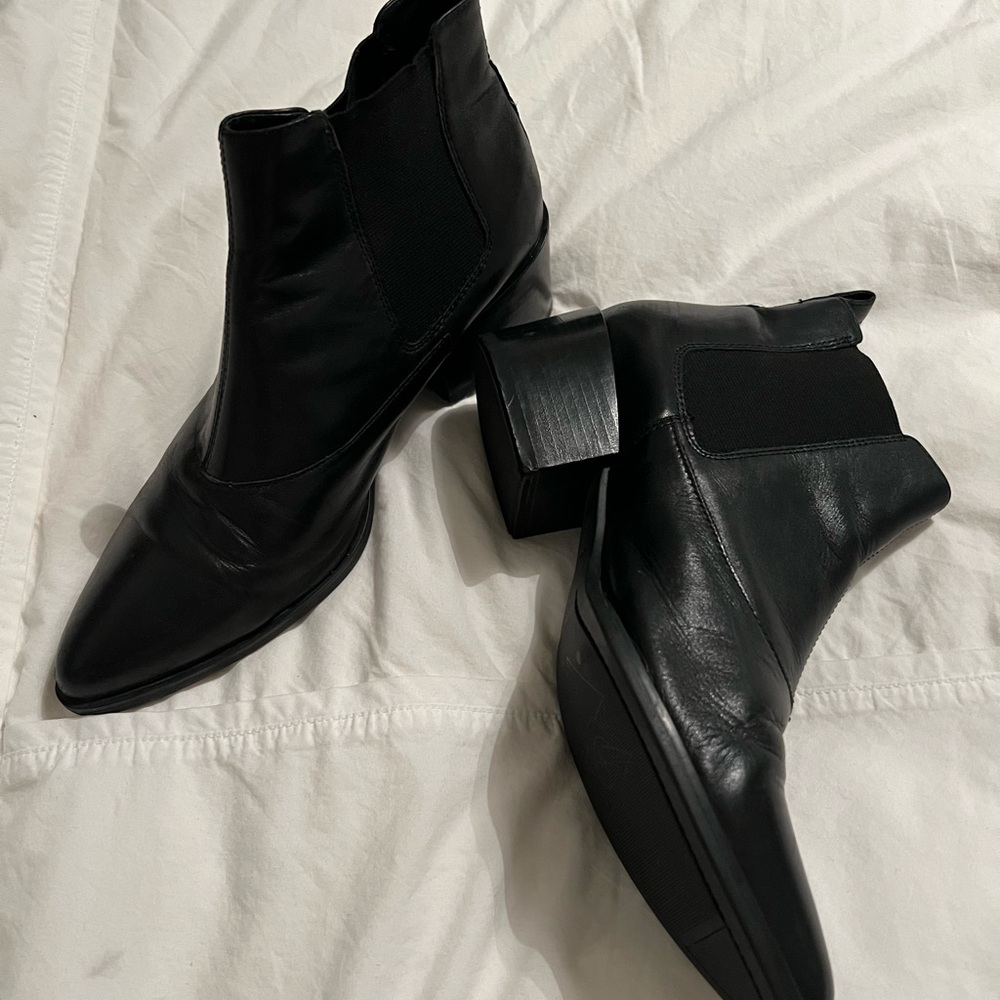 Vagabond Black Ankle Booties